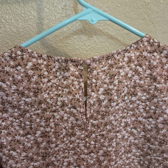 Shein Ditsy Floral Puff Sleeve Boho Pink Blouse Size Medium Summer Spring - Picture 5 of 8